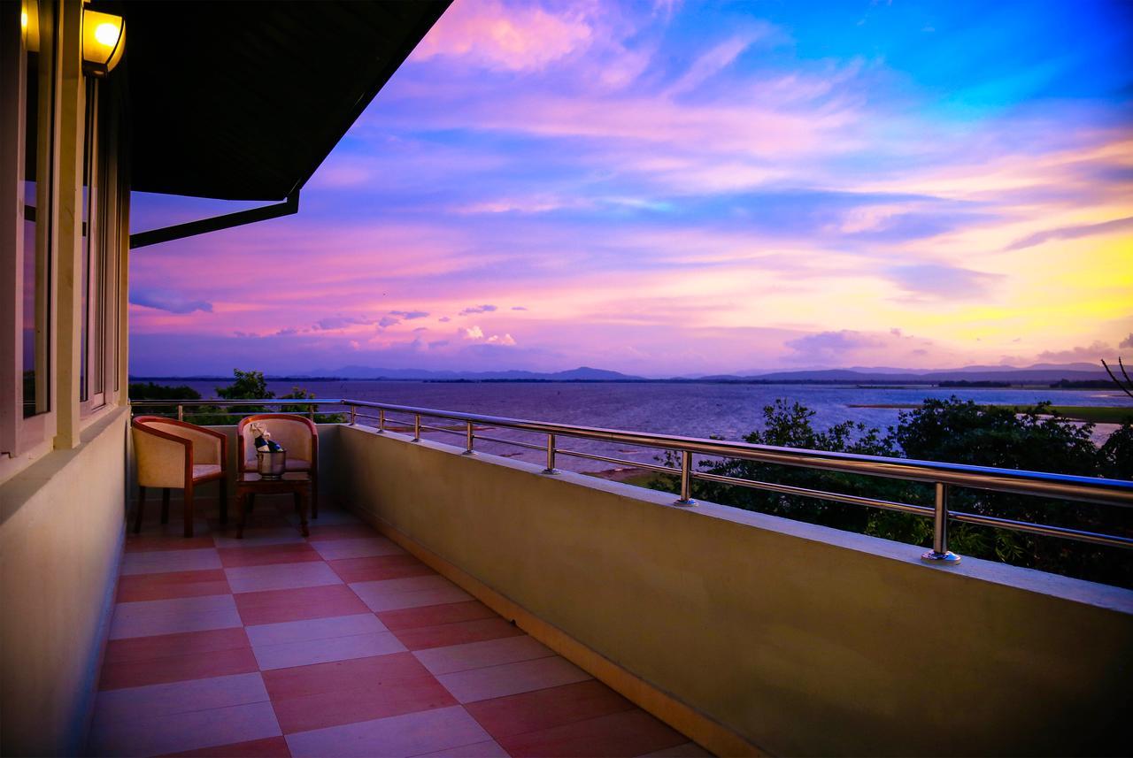 Hotel Sudu Araliya Polonnaruwa Dış mekan fotoğraf